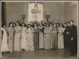 cca 1935 Báli ruhák divatja Budapesten, 3 db vintage fotó, 18x24 cm