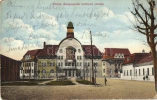 Kassa, Kosice - 3 db régi városképes lap: Petőfi tér és Csatorna utca, Közigazgatási tanfolyam palota, Fő utca / 3 pre-1945 town-view postcards: square, school, street views