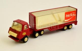 Retró cirill betűs Coca Cola feliratos játék kamion, fém-műanyag, h: 26,5 cm