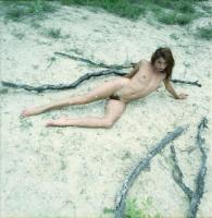 cca 1978 Szolidan erotikus felvételek tétele, 13 db vintage negatív, 6x6 cm