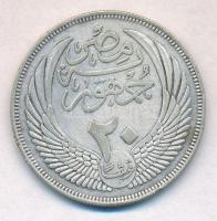 Egyiptom 1956. 20p Ag T:2 kis ph.
Egypt 1956. 20 Piastres Ag C:XF small edge error
Krause KM#384