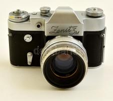 1966 Zenit 3M fényképezőgép, Helios-44 2/58 objektívvel, kissé viseltes, de működőképes állapotban / Vintage Russian camera, slightly worn condition