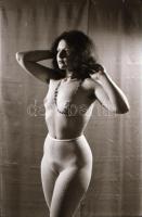 cca 1974 Aktfotós tanulmányok, Vincze János (1922-1998) kecskeméti fotóművész hagyatékából 35 db vin...