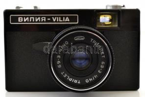 Belomo Vilia fényképezőgép Triplet 69-3 4/40 objektívvel, eredeti tokjában + Csajka orosz gyártmányú hordozható vaku, saját tokjában, mindkettő jó állapotban