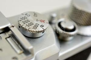 1949 E. Leitz Leica IIIc fényképezőgép, Summar f=5cm 1:2 objektívvel, erdeti bőr tokjában, eredeti h...