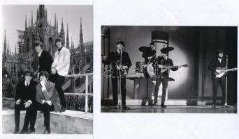 cca 1968 Beatles együttes, régi negatívokról 2 db mai nagyítás, 10x15 cm