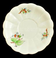 Herendi csipkebogyó mintás kínáló, delfintalapzaton, kézzel festett, jelzett, kopott, m: 9 cm, d: 14...