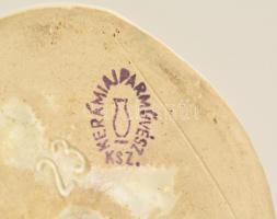 Iparművészeti vállalatos papagáj, kézzel festett, jelzett, hibátlan, m: 15,5 cm