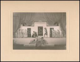 cca 1940 Görög színdarab mozdulatművészeti színházi előadás. Fotó kartonon. 30x24 cm