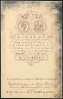 cca 1880-1900 Úriember műtermi portréja, keményhátú fotó Klösz György budapesti műterméből, 10x6 cm