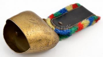 Vegyes bolha tétel, kb. 20 db kulcs, kések, dugóhúzó, kolomp