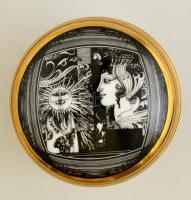 Hollóházi Szász Endre által tervezett mintával díszített porcelán doboz, jelzett, kopásnyomokkal, m:...