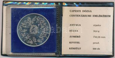 1985. "100 éves az Újpesti Dózsa 1885-1985" alpakka emlékérem eredeti tokban, tanúsítvánny...