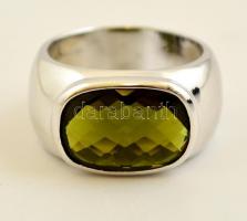 Ezüst(Ag) zöld köves gyűrű, jelzett, méret: 54, bruttó: 6,9 g