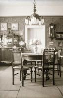 cca 1930-1940 Régi szobabelsők, 10 db fotónegatív, 6x9 cm