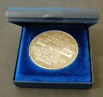 1990. "Köszönet a magyar értékek megőrzéséért" Ag emlékérem 33,3g, T:PP Díszdobozban, tanúsítvánnyal! Csak 980 db!!! RRR!!!