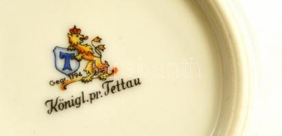 Bavaria porcelán tejkiöntő és Tettau csészealj, matricás, jelzettek, hibátlanok, m: 8 cm d: 11 cm