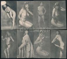 cca 1960 Hölgyeket ábrázoló erotikus nyomtatvány, 8 db, 8x4,5 cm