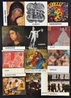 A Művészet Kiskönyvtára sorozat kb. 135 kötete, benne külföldi művészekről szóló kiadványokkal, többségében jó állapotban.