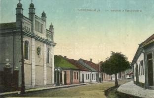 Szepesváralja, Spisské Podhradie; Vasút utca, Izraelita templom, zsinagóga / street view, synagogue