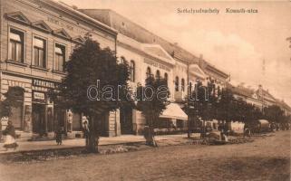 Székelyudvarhely, Odorheiu Secuiesc; Kossuth utca, Budapest szálloda, Erdélyi bor raktár, Fernengel üzlete, Maggi. Zabolai Székely Dénes kiadása / street view, hotel, wine warehouse, shops