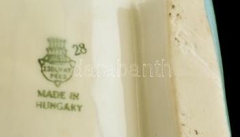 Zsolnay porcelán kulacs, matricás, hibátlan, jelzett, m: 13 cm