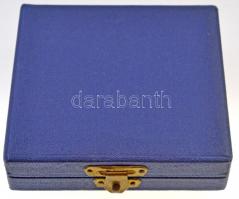 1969. "Tanácsköztársasági Emlékérem" ezüstözött Br érem, nem saját tokban. Az 1969-es adom...