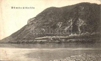 Dömös-átkelés, Vasútállomás, gőzmozdony (fa)