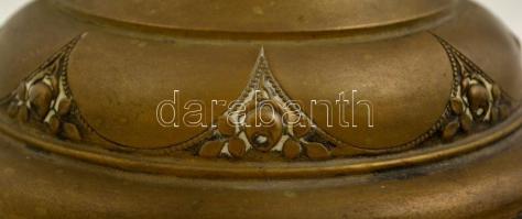 Szecessziós aufsatz, metszett, hámozott üveg kínálóval, rózsamintás réz talapzaton, apró karcolásokk...