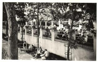 Esztergom - 3 db régi városképes lap: Hotel Szent István fürdő szálloda és éttermek (Wenesz János), ...