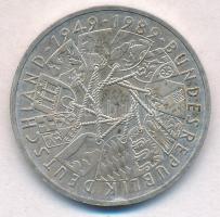 NSZK 1989G 10M Ag "40 éves az NSZK" T:1-,2 ph.
FRG 1989G 10 Mark Ag "40 Year - Germa...