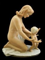 Wallendorf női akt kis gyerekkel, kézzel festett, sérült (letört kis ujjal), jelzett, m:22 cm