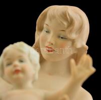 Wallendorf női akt kis gyerekkel, kézzel festett, sérült (letört kis ujjal), jelzett, m:22 cm