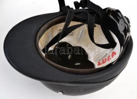 Gyerek lovas szett: chaps (12), kesztyű (14), mellény (140 cm), kobak (48-52)