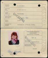 1989-1999 2 db Osztrák Köztársaság fényképes útlevele, bejegyzések / 1989-1999 Austrian passports wi...