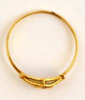 Arany (Au.) 14 K szívecskés gyűrű, jelzett, együtt nettó:1,1 g