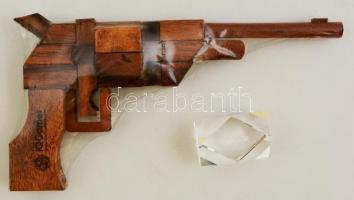 Fából kirakható pisztoly, bontatlan csomagolásban + 3D gravírozott üveg Skorpió csillagjeggyel