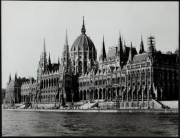 cca 1950-1970 Budapest 15 db nagyméretű jól komponált, igényes fotó, hidak, villamos, Keleti pályaud...