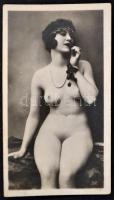 cca 1920-1930 34 db francia erotikus fotó, 7x4 cm