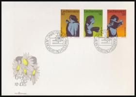 A gyermekek nemzetközi éve ívszéli sor + FDC International Year of Children margin set + FDC