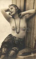Erotic nude lady. P. C. Paris 1842. (EK)
