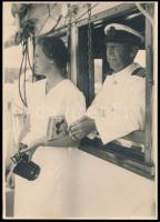 cca 1920-1940 Hajózással kapcsolatos fotók, 3 db, rajta tengerésztisztekkel, 17x12 cm és 9x14 cm köz...