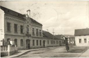 Gyergyószentmiklós, Gheorgheni; Fogarassy utca, tanintézet / street view, school + 1940 Gyergyószentmiklós visszatért So. Stpl.