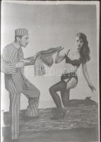 cca 1970 Erotikus és pornográf fotónegatívok, tekercsen