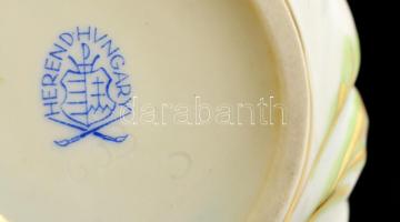 Herendi Viktória mintás ékszertartó dobozka, kézzel festett, jelzett, enyhén kopott aranyozással, d:...