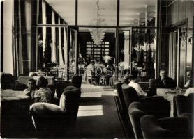 25 db modern vendéglátás, étterem és szálloda képeslapokon, közte 1 sérült régi lap / 25 modern rest...