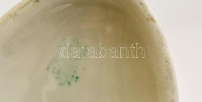 Hollóházi gyöngytyúk-pár, kézzel festett, jelzett, nagyon apró kopásnyomokkal, m: 19 cm