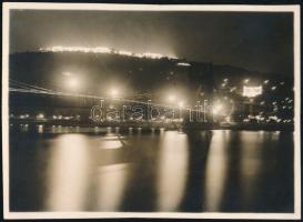 cca 1930 Budapest, a Citadella és az Erzsébet híd éjszaka, 8x11 cm