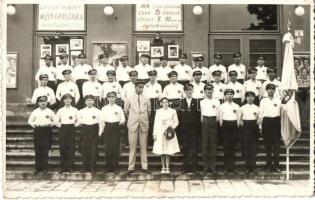 1939-1940 Győr, a Hungária Gumigyár énekkara. photo (EK)