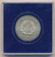 NDK 1972. 10M Ag "Heinrich Heine" plasztik tokban T:1,1-
GDR 1972. 10 Mark Ag "Heinr...